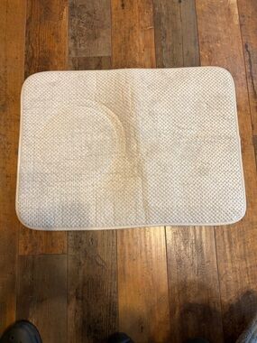 Gray dish drying mat size 23.5” x 17.5”